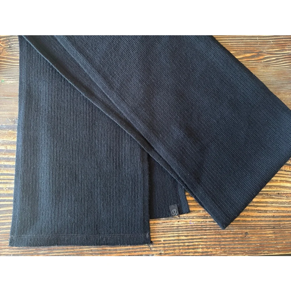 Lululemon Luxurious Ribbed Knit Merino Wool Winter Scarf Winter Layer Staple